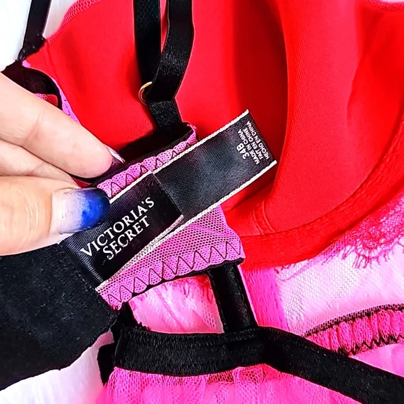 Sexy VS lingerie top - Picture 9 of 9